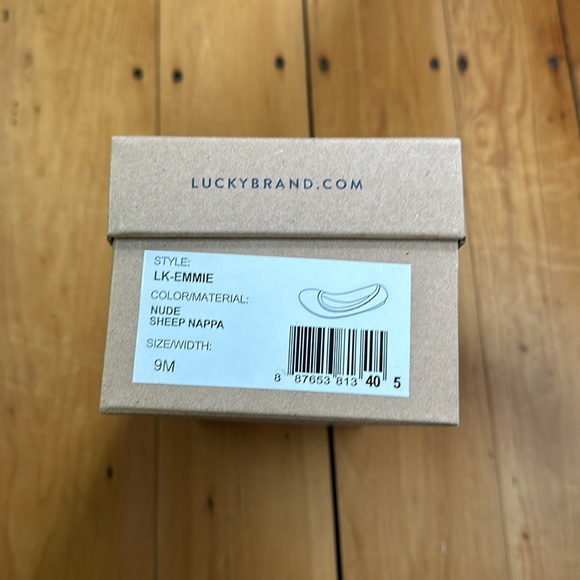 Nude Flats - Picture 3 of 3